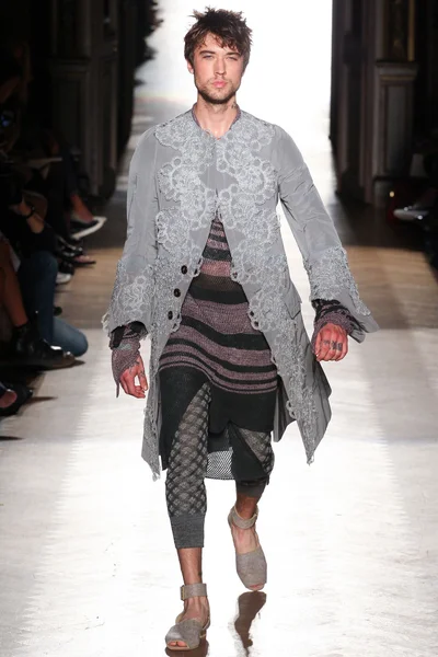 Look 14
